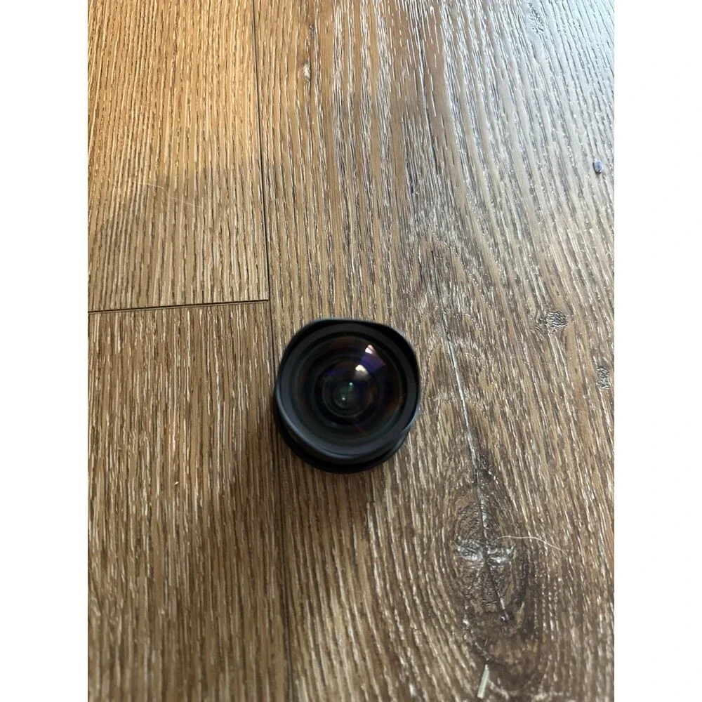 Moment Wide Lens 18mm M-Series Mobile Smartphone Lens w/ Box, Lens Cover, Pouch
